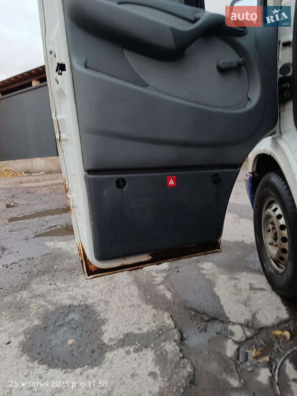 Вантажний фургон Mercedes-Benz Sprinter 2003 в Рівному фото 16 Вантажний фургон Mercedes-Benz Sprinter 2003 в Рівному