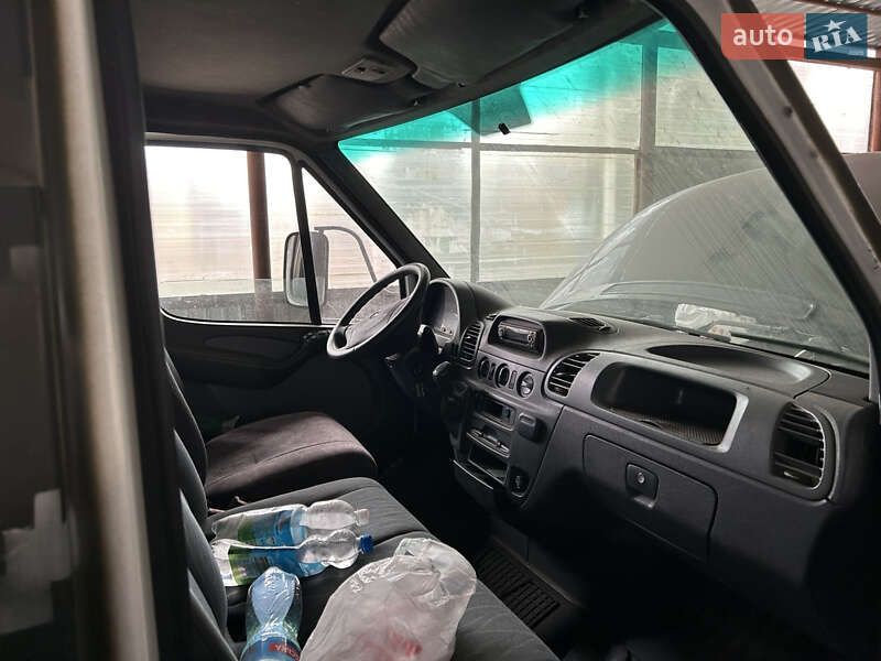 Тентований Mercedes-Benz Sprinter 2001 в Чернівцях