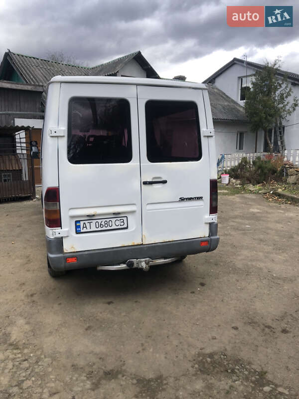Мікроавтобус Mercedes-Benz Sprinter 2004 в Надвірній фото 6 Мікроавтобус Mercedes-Benz Sprinter 2004 в Надвірній