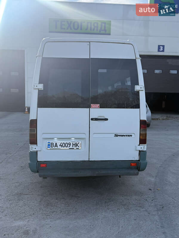 Приміський автобус Mercedes-Benz Sprinter 2002 в Кропивницькому