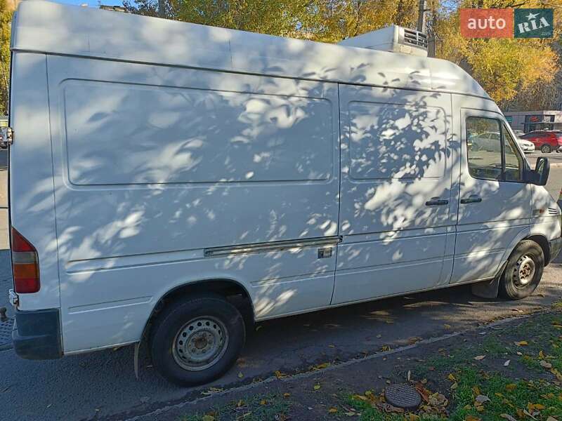 Вантажний фургон Mercedes-Benz Sprinter 2001 в Кривому Розі