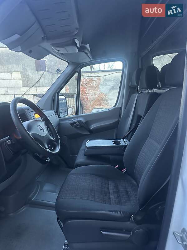 Вантажний фургон Mercedes-Benz Sprinter 2014 в Трускавці фото 4 Вантажний фургон Mercedes-Benz Sprinter 2014 в Трускавці