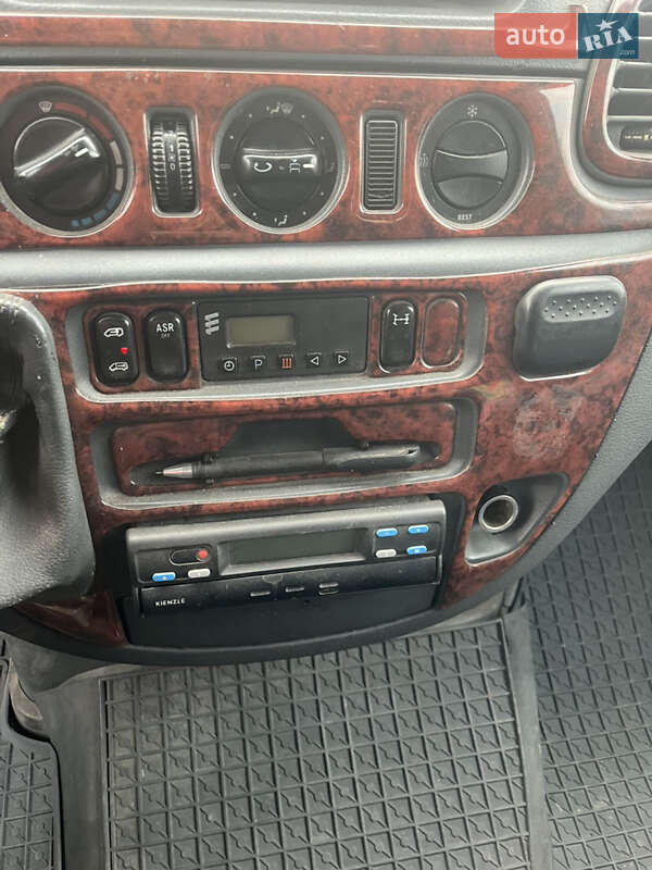 Туристический / Междугородний автобус Mercedes-Benz Sprinter 2000 в Кривом Роге фото 17 Туристический / Междугородний автобус Mercedes-Benz Sprinter 2000 в Кривом Роге