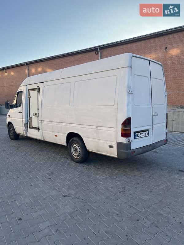 Грузовой фургон Mercedes-Benz Sprinter 2005 в Львове