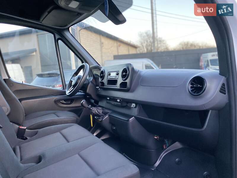 Вантажний фургон Mercedes-Benz Sprinter 2019 в Хусті фото 39 Вантажний фургон Mercedes-Benz Sprinter 2019 в Хусті