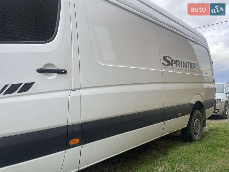 Вантажний фургон Mercedes-Benz Sprinter 2009 в Рівному фото 4 Вантажний фургон Mercedes-Benz Sprinter 2009 в Рівному