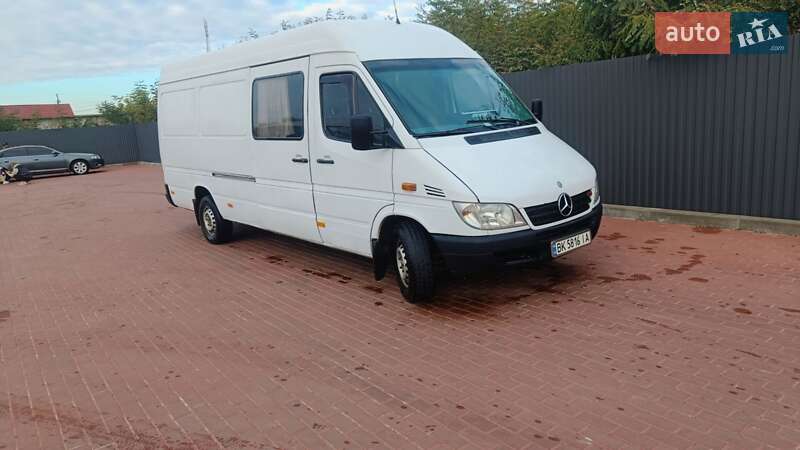 Вантажопасажирський фургон Mercedes-Benz Sprinter 2005 в Сарнах