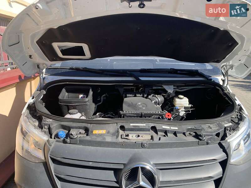 Грузовой фургон Mercedes-Benz Sprinter 2023 в Львове