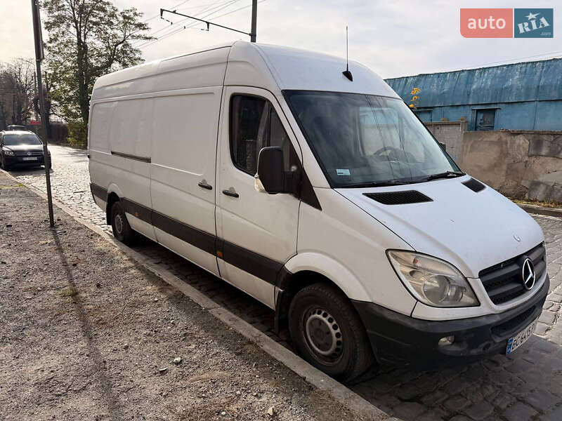 Грузовой фургон Mercedes-Benz Sprinter 2013 в Тернополе