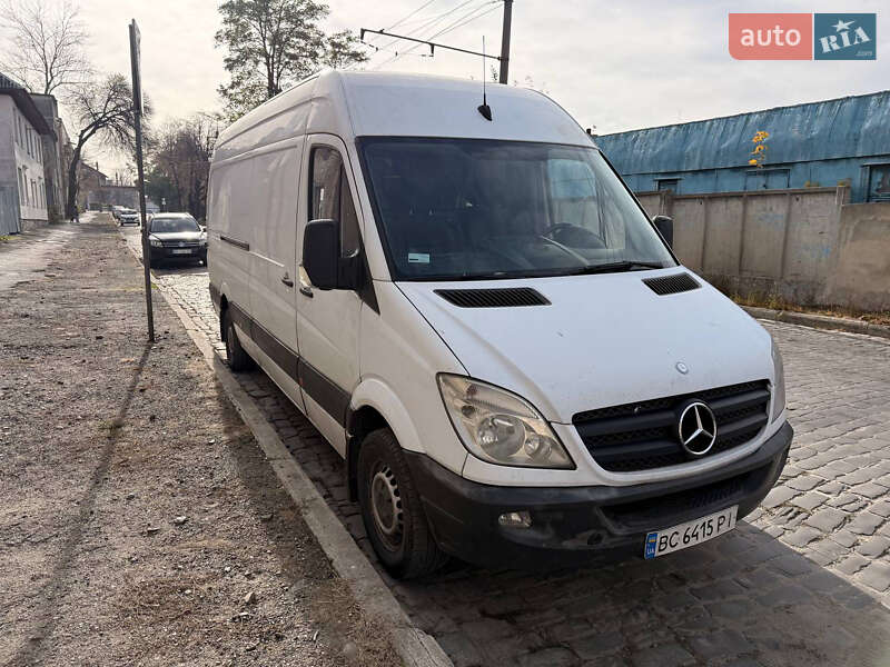 Грузовой фургон Mercedes-Benz Sprinter 2013 в Тернополе