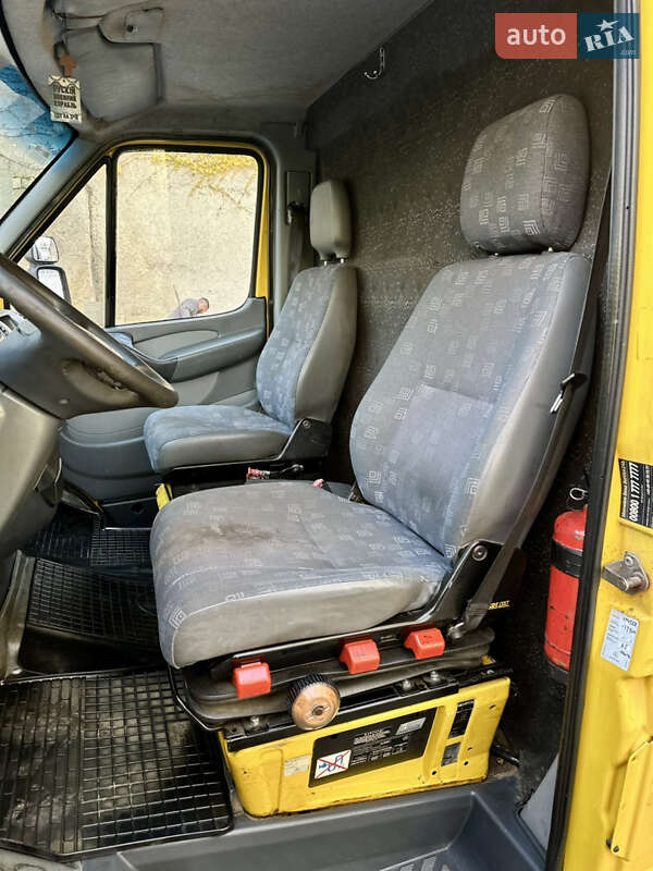 Грузовой фургон Mercedes-Benz Sprinter 2006 в Черновцах