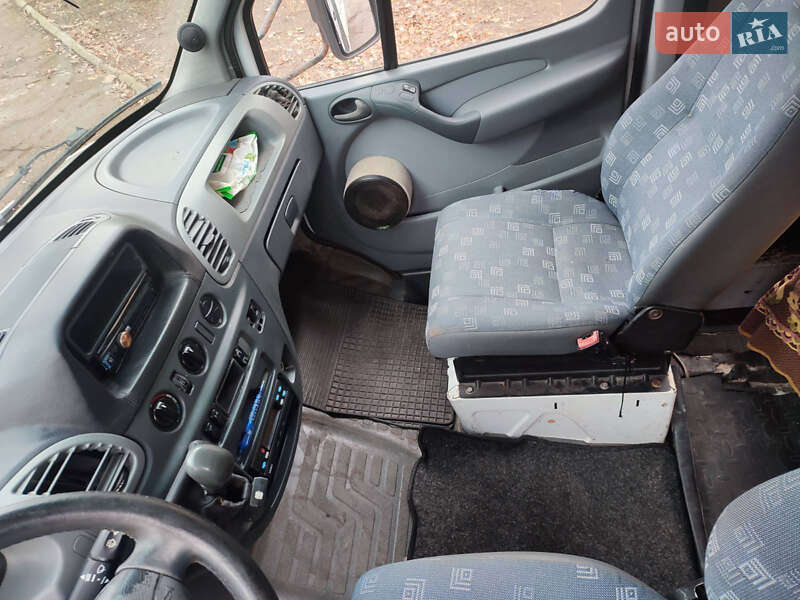 Евакуатор Mercedes-Benz Sprinter 2004 в Чернігові