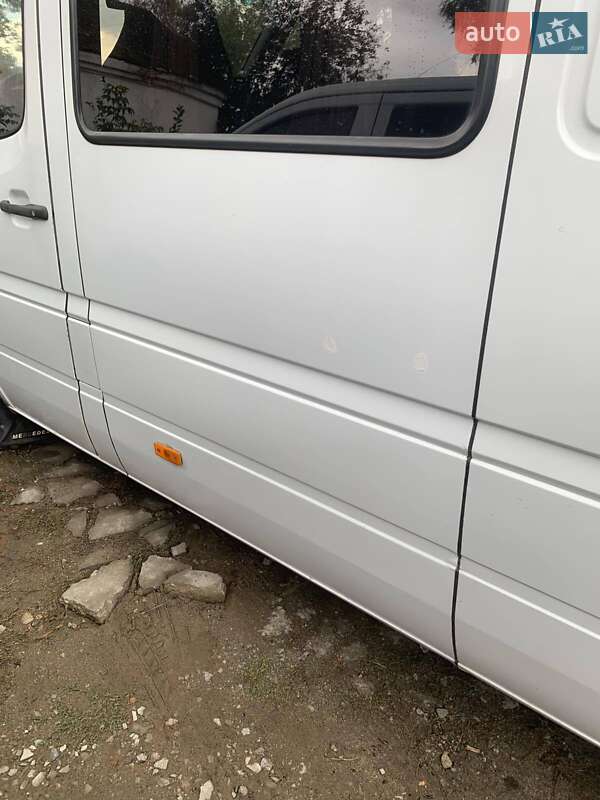 Микроавтобус Mercedes-Benz Sprinter 2005 в Липовце