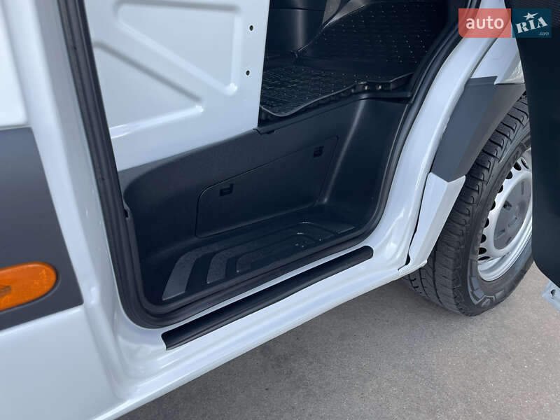 Грузовой фургон Mercedes-Benz Sprinter 2023 в Одессе