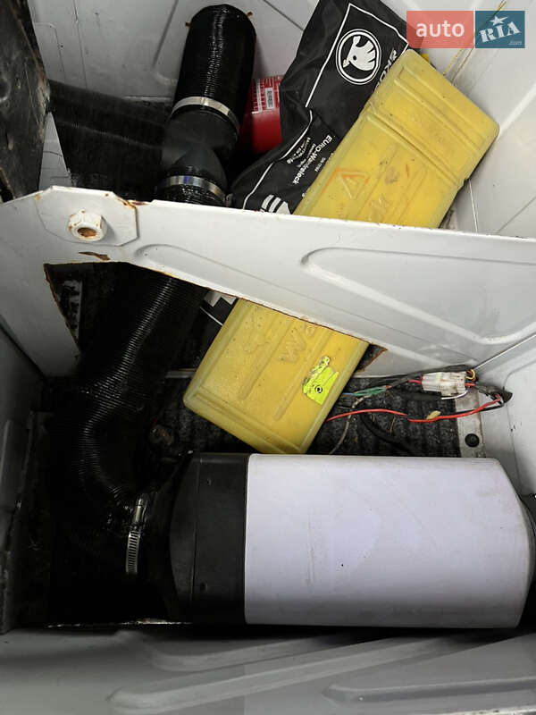 Мінівен Mercedes-Benz Sprinter 2005 в Нововолинську фото 25 Мінівен Mercedes-Benz Sprinter 2005 в Нововолинську