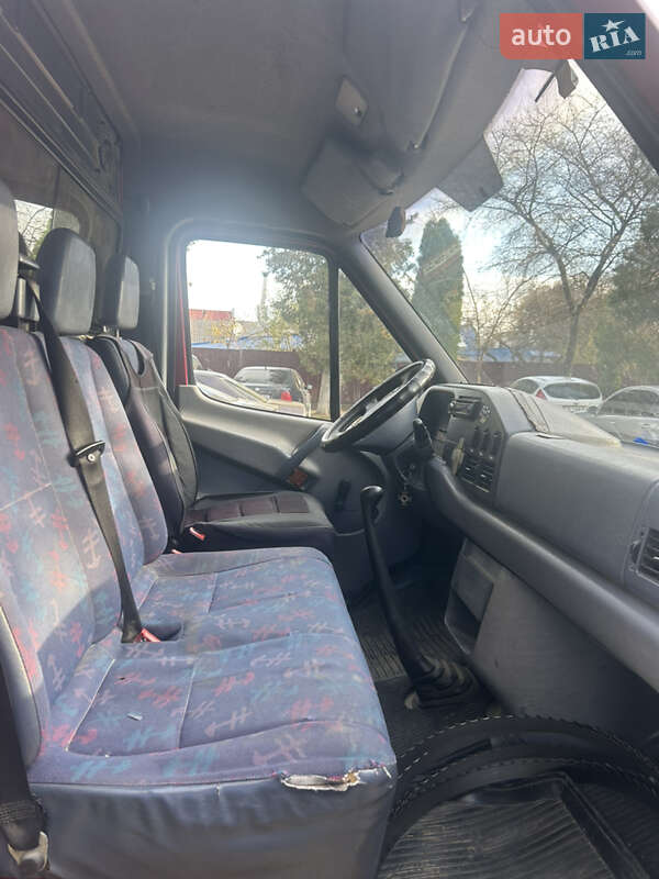 Вантажний фургон Mercedes-Benz Sprinter 1999 в Чернівцях фото 2 Вантажний фургон Mercedes-Benz Sprinter 1999 в Чернівцях