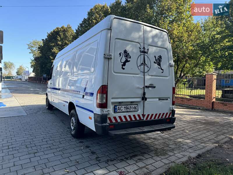 Вантажний фургон Mercedes-Benz Sprinter 2000 в Луцьку фото 4 Вантажний фургон Mercedes-Benz Sprinter 2000 в Луцьку