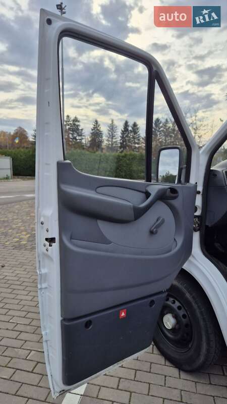 Грузовой фургон Mercedes-Benz Sprinter 2004 в Луцке