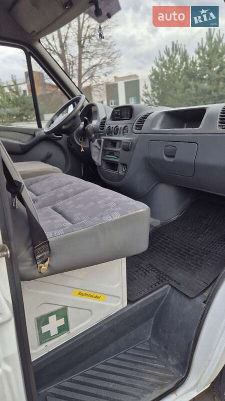 Грузовой фургон Mercedes-Benz Sprinter 2004 в Луцке