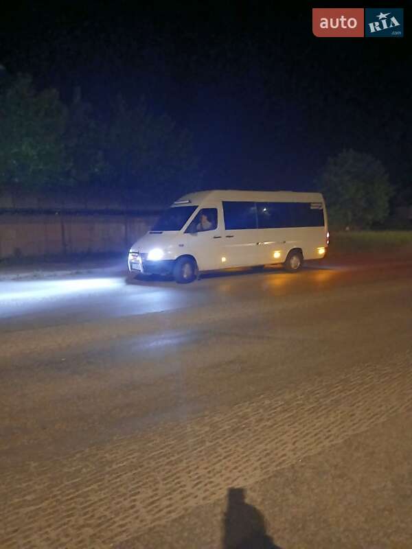 Микроавтобус Mercedes-Benz Sprinter 2000 в Ужгороде фото 9 Микроавтобус Mercedes-Benz Sprinter 2000 в Ужгороде