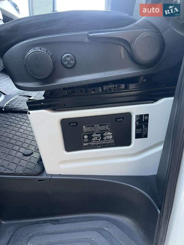 Вантажний фургон Mercedes-Benz Sprinter 2018 в Ужгороді фото 22 Вантажний фургон Mercedes-Benz Sprinter 2018 в Ужгороді