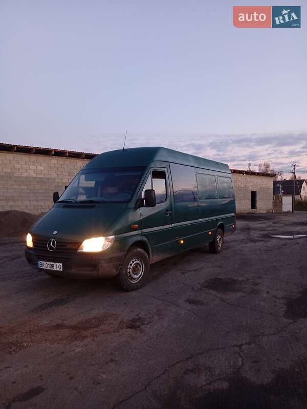 Грузопассажирский фургон Mercedes-Benz Sprinter 2003 в Вараше фото 4 Грузопассажирский фургон Mercedes-Benz Sprinter 2003 в Вараше