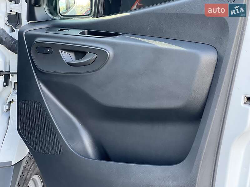 Вантажний фургон Mercedes-Benz Sprinter 2021 в Миколаєві фото 45 Вантажний фургон Mercedes-Benz Sprinter 2021 в Миколаєві