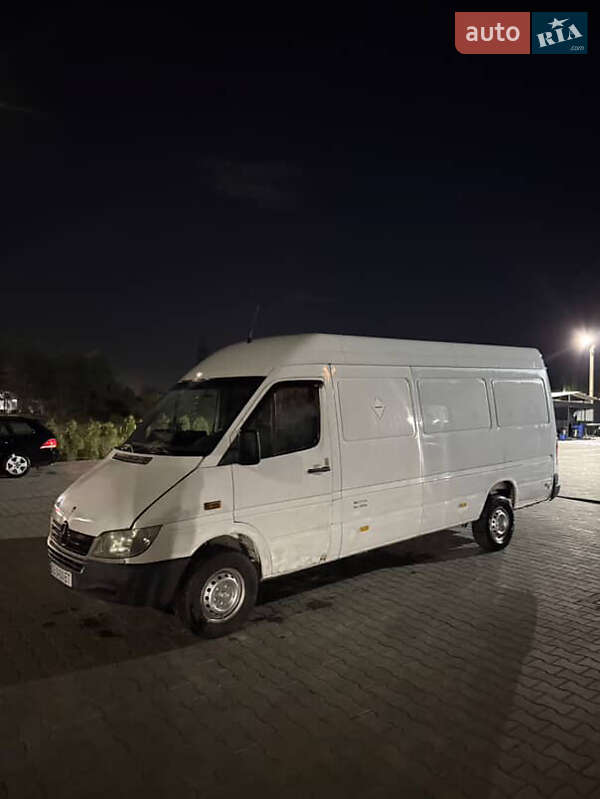 Грузовой фургон Mercedes-Benz Sprinter 2001 в Сокирянах