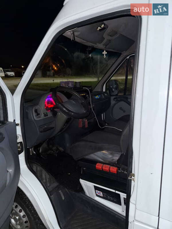 Грузовой фургон Mercedes-Benz Sprinter 2001 в Сокирянах