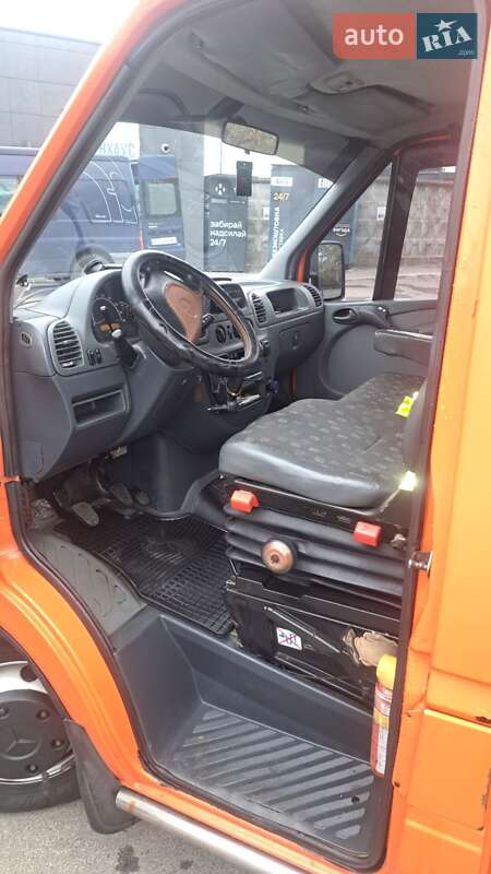 Эвакуатор Mercedes-Benz Sprinter 2006 в Борисполе