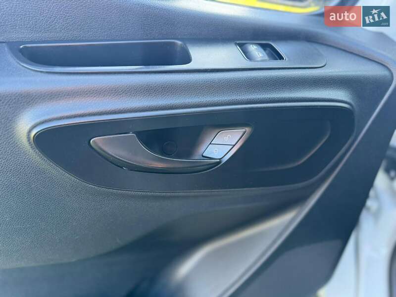 Вантажопасажирський фургон Mercedes-Benz Sprinter 2019 в Чернівцях