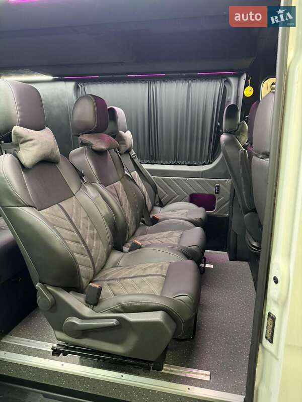 Вантажопасажирський фургон Mercedes-Benz Sprinter 2019 в Чернівцях