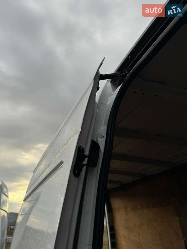 Вантажний фургон Mercedes-Benz Sprinter 2014 в Іршаві фото 55 Вантажний фургон Mercedes-Benz Sprinter 2014 в Іршаві