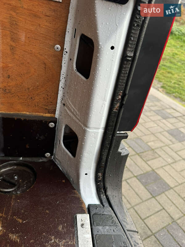 Вантажний фургон Mercedes-Benz Sprinter 2014 в Іршаві фото 60 Вантажний фургон Mercedes-Benz Sprinter 2014 в Іршаві