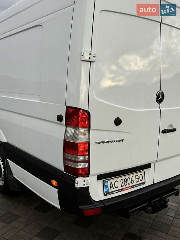 Вантажний фургон Mercedes-Benz Sprinter 2014 в Іршаві фото 66 Вантажний фургон Mercedes-Benz Sprinter 2014 в Іршаві