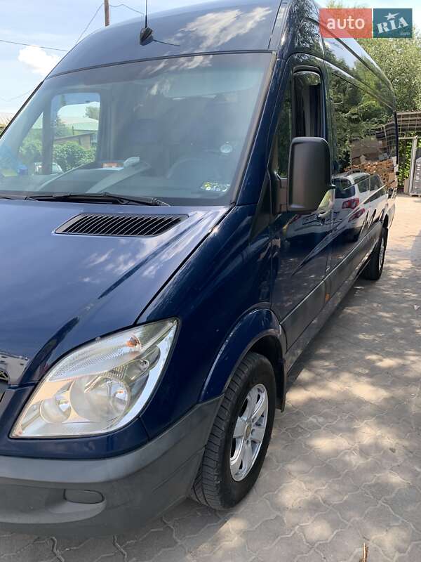 Вантажний фургон Mercedes-Benz Sprinter 2011 в Львові