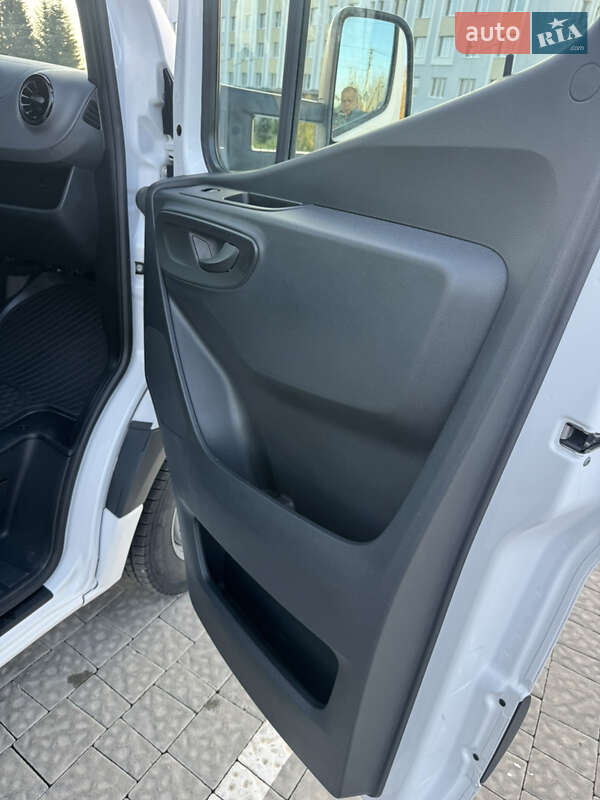 Вантажний фургон Mercedes-Benz Sprinter 2021 в Львові