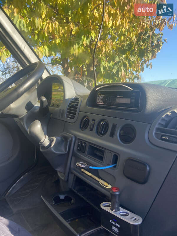 Вантажний фургон Mercedes-Benz Sprinter 2002 в Львові