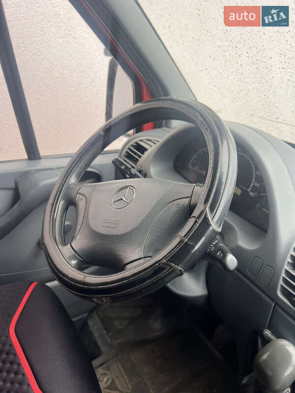 Mercedes-Benz Sprinter 2005