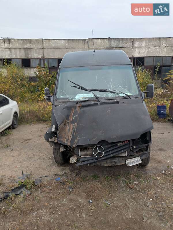 Вантажний фургон Mercedes-Benz Sprinter 2001 в Мукачевому