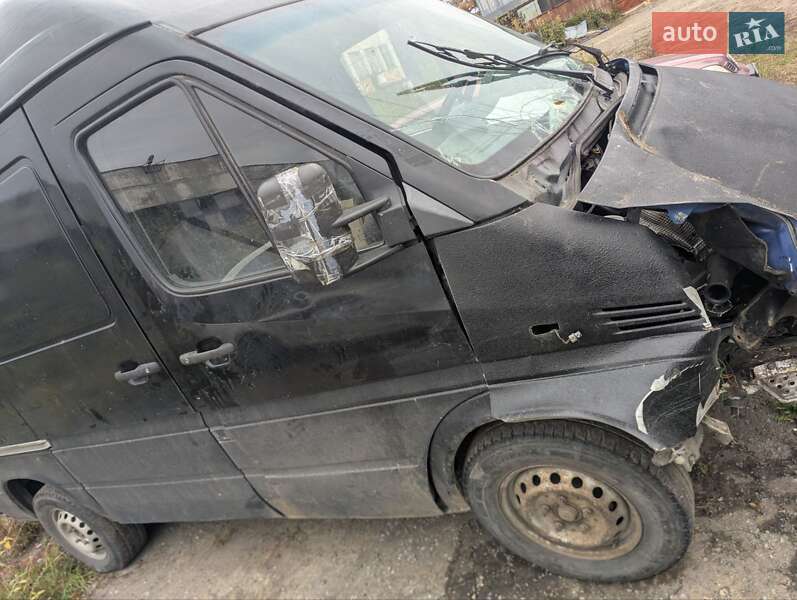 Вантажний фургон Mercedes-Benz Sprinter 2001 в Мукачевому