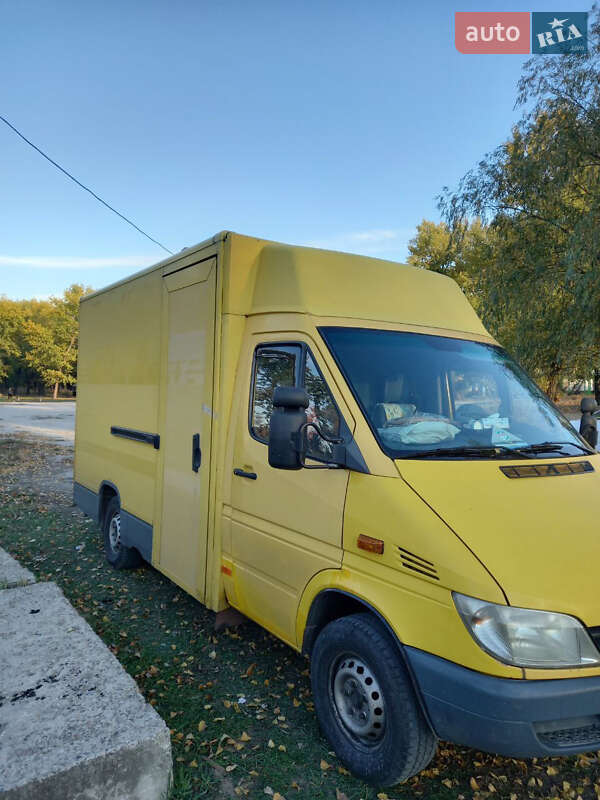Вантажний фургон Mercedes-Benz Sprinter 2002 в Дніпрі фото 3 Вантажний фургон Mercedes-Benz Sprinter 2002 в Дніпрі