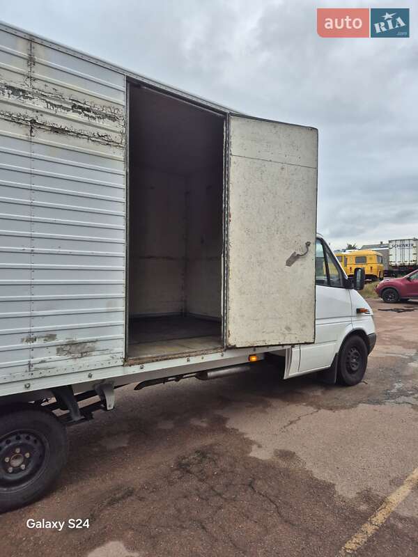 Вантажний фургон Mercedes-Benz Sprinter 2000 в Житомирі