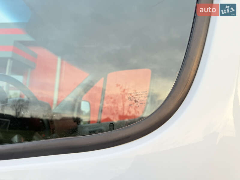 Мінівен Mercedes-Benz Sprinter 2016 в Рівному