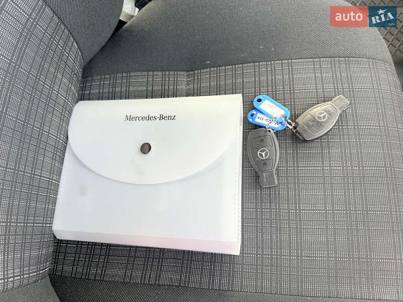 Мінівен Mercedes-Benz Sprinter 2016 в Рівному