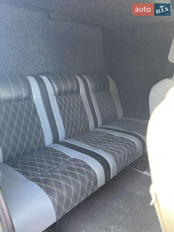 Грузовой фургон Mercedes-Benz Sprinter 2006 в Тлумаче фото 16 Грузовой фургон Mercedes-Benz Sprinter 2006 в Тлумаче