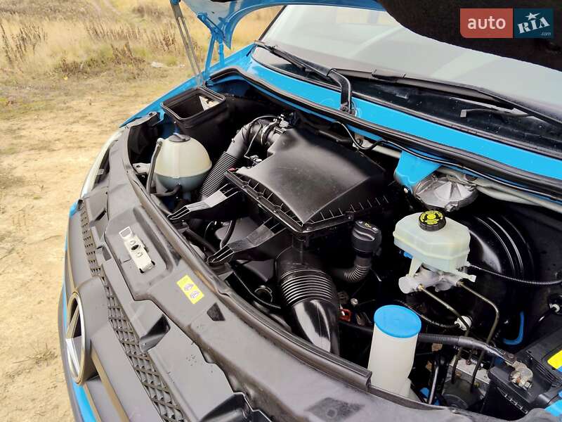 Вантажний фургон Mercedes-Benz Sprinter 2011 в Рівному