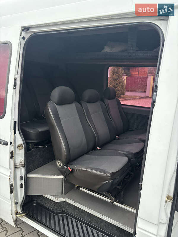 Грузовой фургон Mercedes-Benz Sprinter 2000 в Новояворовске фото 14 Грузовой фургон Mercedes-Benz Sprinter 2000 в Новояворовске