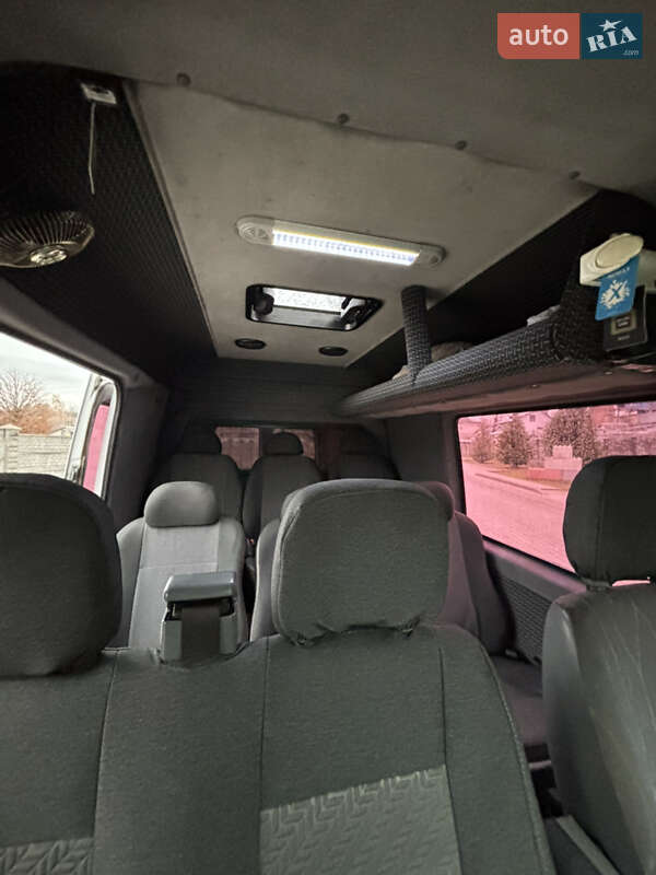 Грузовой фургон Mercedes-Benz Sprinter 2000 в Новояворовске фото 21 Грузовой фургон Mercedes-Benz Sprinter 2000 в Новояворовске