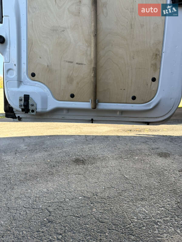 Вантажний фургон Mercedes-Benz Sprinter 2014 в Рівному